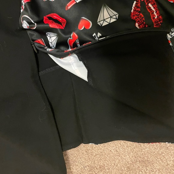 Rock ‘N Karma satin front red and black skirt XL - posh and playful dressing!!! - Picture 8 of 12